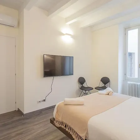 Modern & Stylish In By Rent Apartment