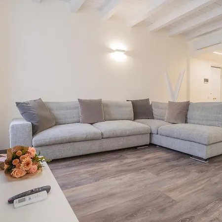 Modern Stylish In *