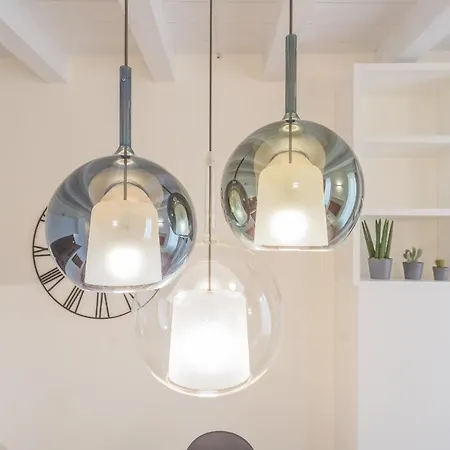 Modern & Stylish In By Rent * Côme